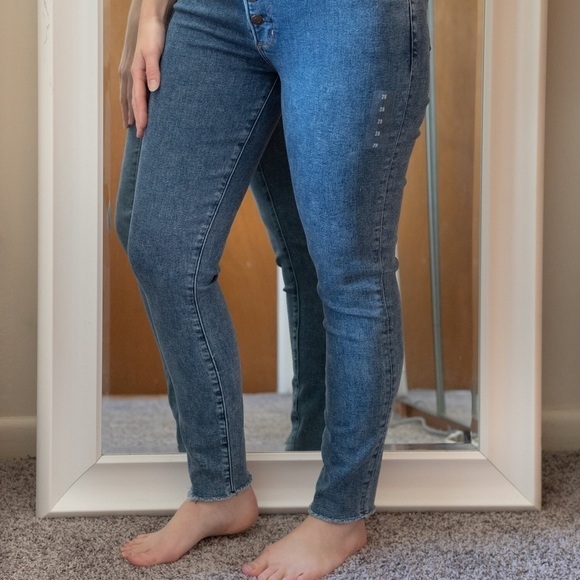 Abercrombie & Fitch Curve Love The Super Skinny Ankle High Rise Jeans 24 Short - Picture 13 of 14